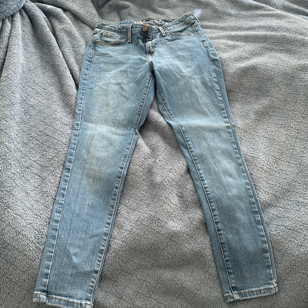 Women’s size 6/s jeans
